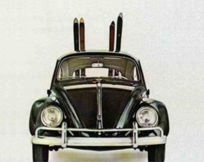 photo of old volkswagen with ski racks